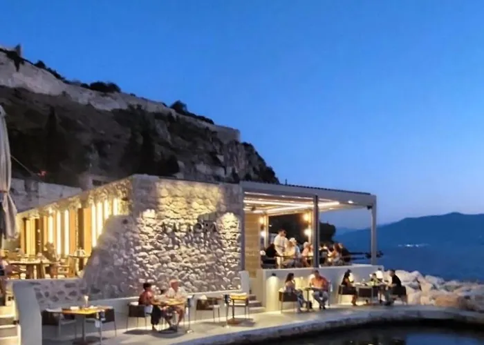 Romantic Nayplio *